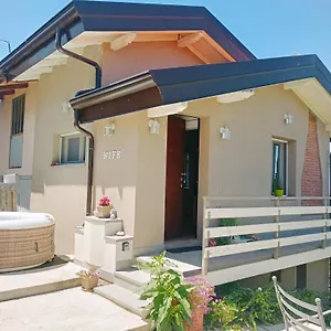 Nife Tiny House - Secret Garden Villa Montalbo